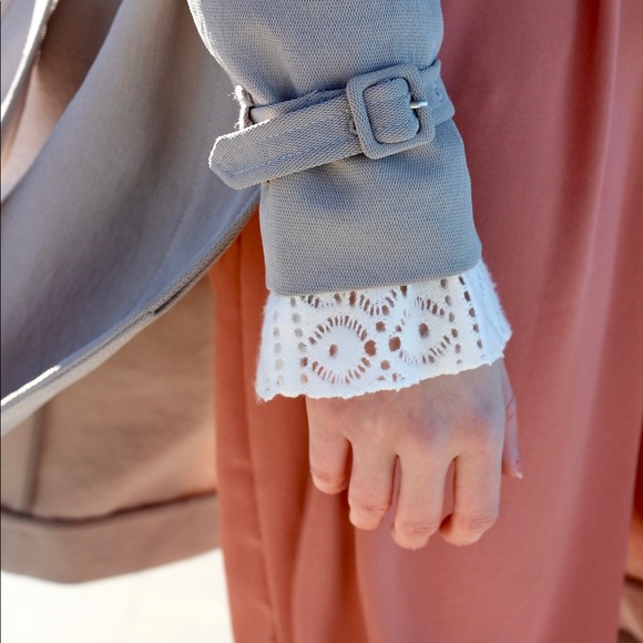 White knit crochet mock neck top - Picture 2 of 8